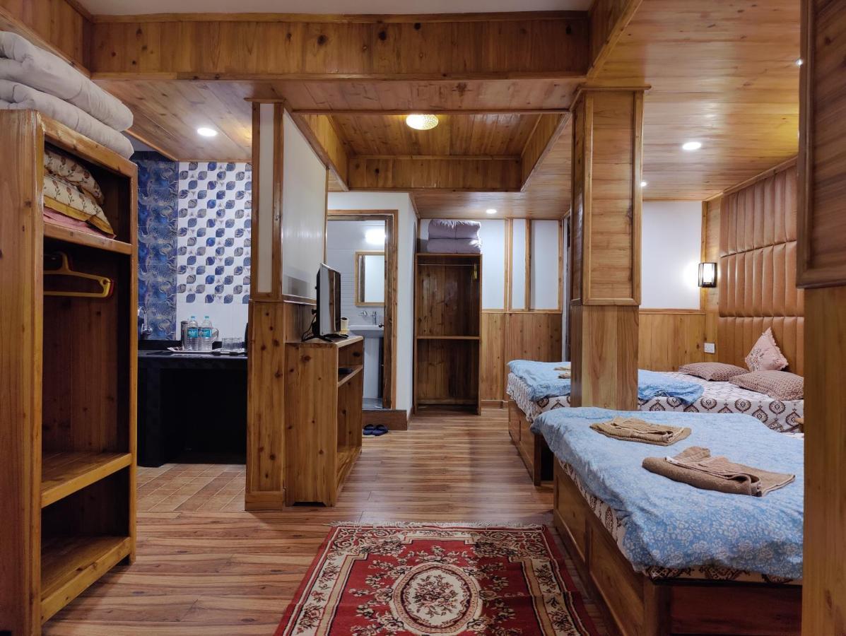 Hotel Golden Orchid Дарджилинг Экстерьер фото