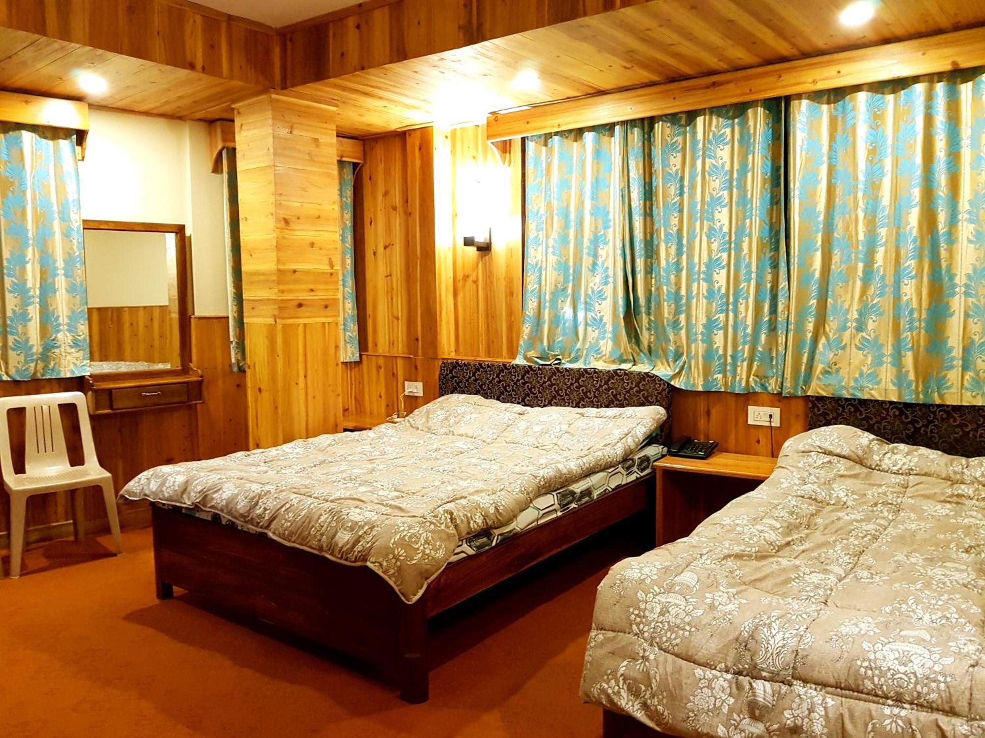 Hotel Golden Orchid Дарджилинг Экстерьер фото